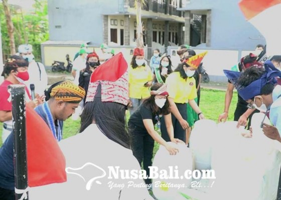Nusabali.com - festival-rumah-kakek-rayakan-hut-ke-76-ri-dengan-pembuatan-eco-enzyme-hingga-baca-puisi