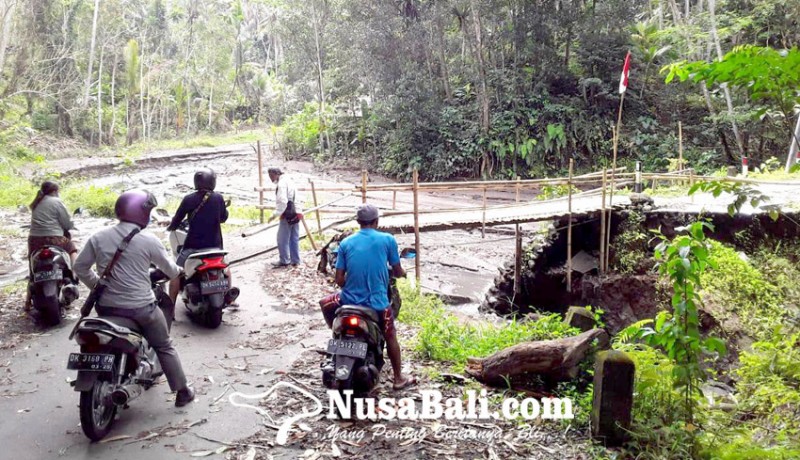 www.nusabali.com-jembatan-bambu-di-tegalalang-rusak-berat