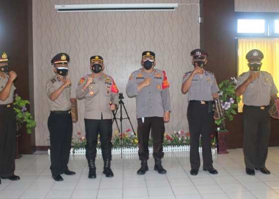 Nusabali.com - satu-personel-polres-gianyar-dapat-kenaikan-pangkat-tiga-personel-purnabaksi