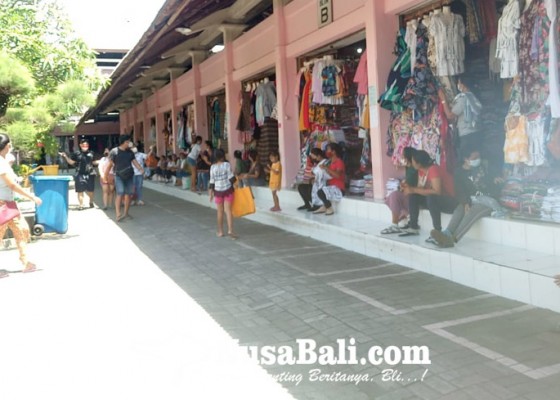 Nusabali.com - pasar-seni-guwang-mulai-didatangi-wisatawan