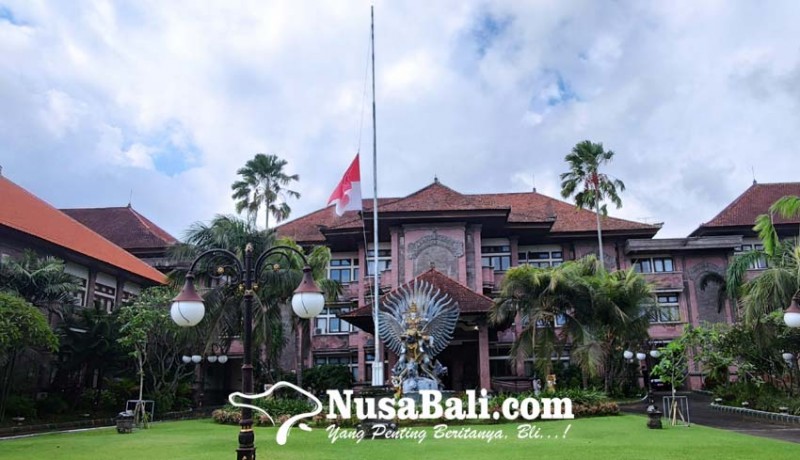 www.nusabali.com-jembrana-kibarkan-bendera-setengah-tiang