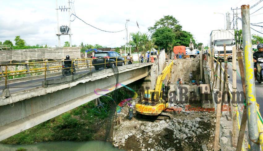 NUSABALI com Perbaikan Jembatan  Tukadaya Molor