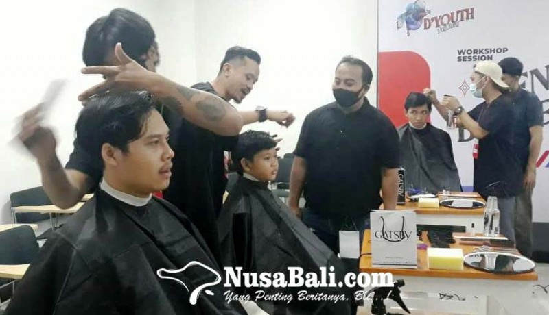 www.nusabali.com-anak-muda-antusias-ikuti-pelatihan-barbershop-di-dyouth-festival