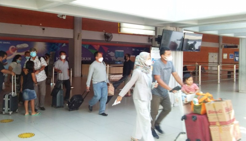 www.nusabali.com-pengguna-jasa-penerbangan-bandara-ngurah-rai-keluhkan-aturan-pcr