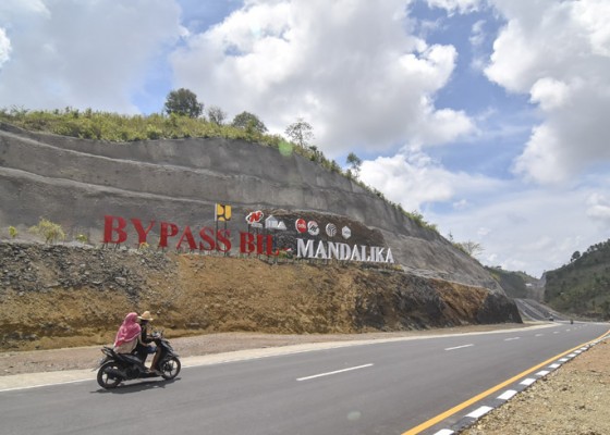 Nusabali.com - lombok-airport-mandalika-bypass-road-ready-for-visitors