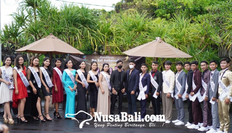 www.nusabali.com-18-finalis-mendapat-penyematan-selempang-pro-bali-ambassador-2022