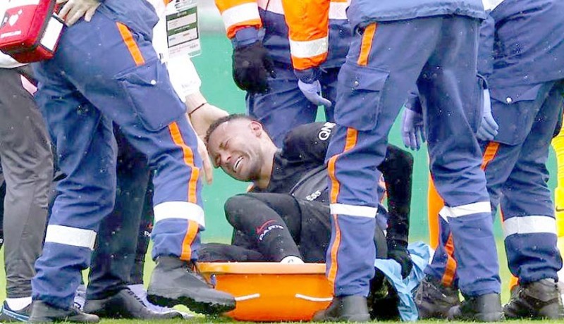 www.nusabali.com-cedera-pergelangan-kaki-neymar-absen-8-pekan