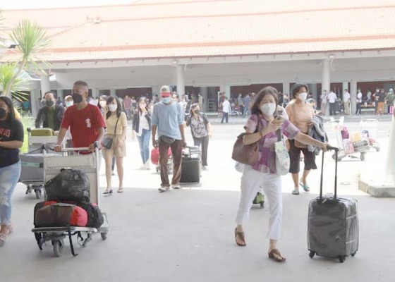 Nusabali.com - penumpang-bandara-ngurah-rai-naik-20-persen-di-bulan-november