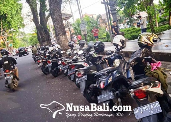 Nusabali.com - pendapatan-retribusi-parkir-membaik