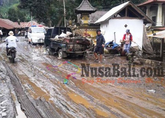 Nusabali.com - puluhan-rumah-di-songan-terendam-lumpur