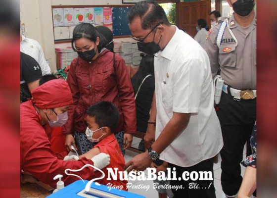 Nusabali.com - vaksinasi-covid-19-di-gianyar-sasar-40787-anak
