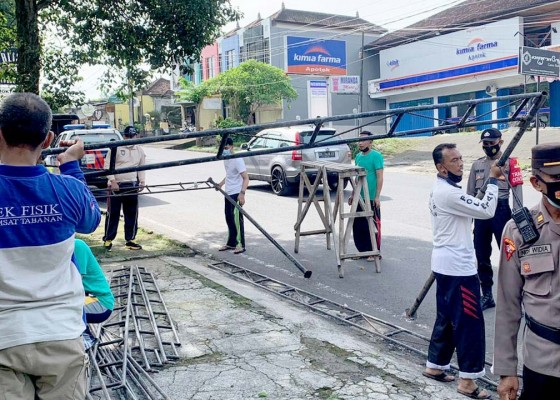 Nusabali.com - jelang-perayaan-nataru-2022-polres-perketat-patroli-tempat-ibadah