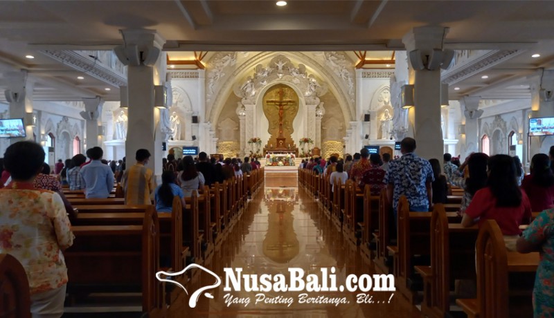 www.nusabali.com-ritual-penyalaan-lilin-di-gereja-katedral-denpasar-ditiadakan