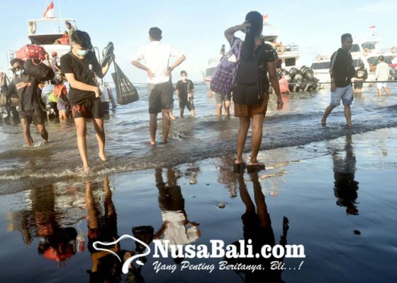 Nusabali.com - penyeberangan-sanur-nusa-penida-makin-ramai-jelang-tahun-baru
