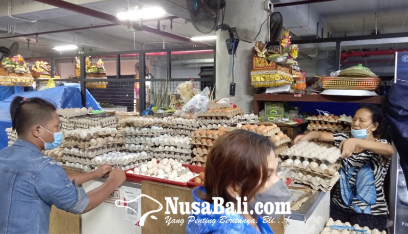 www.nusabali.com-wuih-jelang-tahun-baru-harga-telur-tembus-rp-50000-per-tray