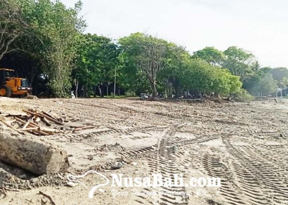 Nusabali.com - 250-ton-sampah-di-kuta-dievakuasi