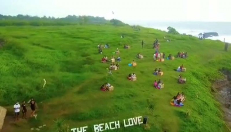 www.nusabali.com-investor-membangun-warung-the-beach-love-di-pantai-cinta-ditutup