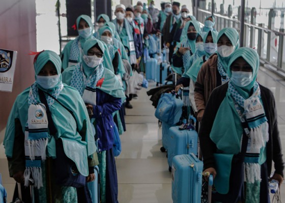 Nusabali.com - biaya-umrah-di-masa-pandemi-paling-murah-rp-32-juta