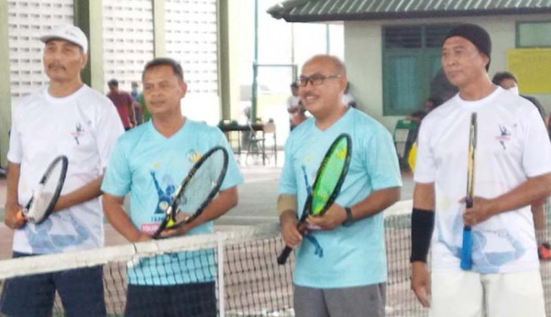 www.nusabali.com-direktur-rsup-sanglah-buka-turnamen-tenis-lapangan