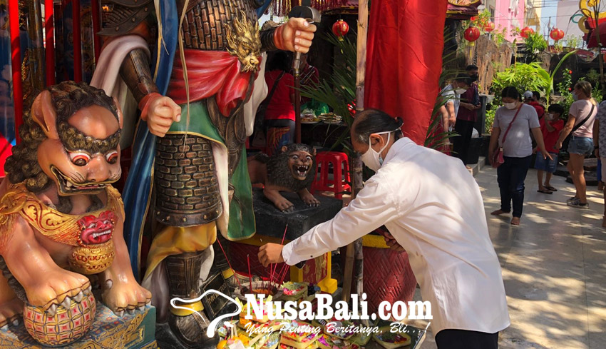 www.nusabali.com-antusias-perayaan-imlek-di-vihara-dharmayana-kuta