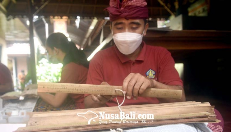 www.nusabali.com-791-cakep-lontar-milik-masyarakat-denpasar-dikonservasi-sejak-2016
