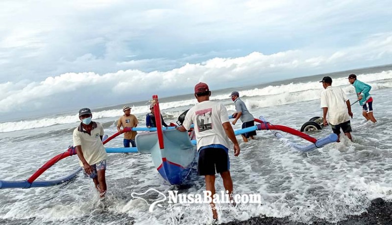 www.nusabali.com-tabanan-dapatkan-asuransi-200-nelayan