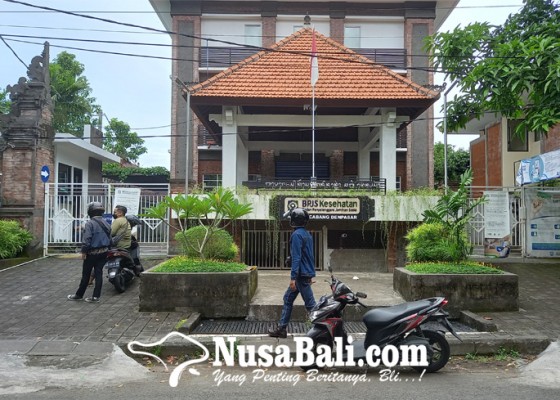 Nusabali.com - kantor-bpjs-kesehatan-denpasar-tutup-4-hari-warga-terpaksa-putar-balik