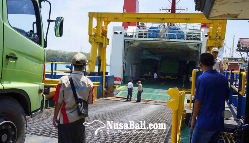 www.nusabali.com-24-kapal-layani-penyeberangan-padangbai-lembar