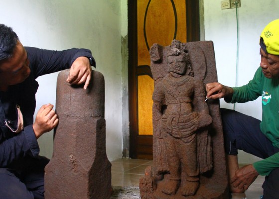Nusabali.com - arca-mahakala-dan-nandiswara-ditemukan-di-situs-srigading