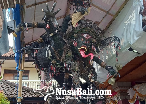 Nusabali.com - langganan-juara-st-tunas-muda-sidakarya-bikin-ogoh-ogoh-gerubug-gunakan-arang-dan-sekam
