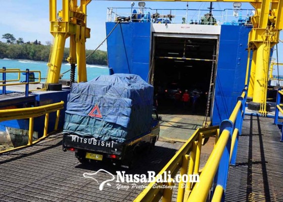 Nusabali.com - operasional-pelabuhan-padangbai-tutup-27-jam