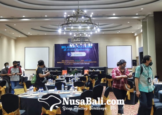 Nusabali.com - gathering-trader-dan-investor-tak-berizin-dibubarkan-di-kuta