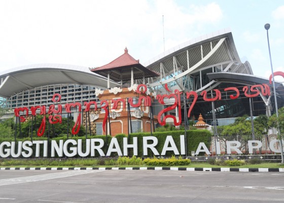 Nusabali.com - bandara-ngurah-rai-sudah-berlakukan-bebas-antigen-dan-pcr