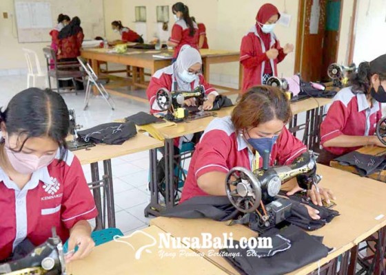 Nusabali.com - peserta-pelatihan-tidak-dapat-uang-saku