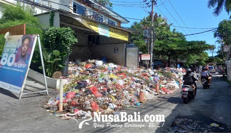 www.nusabali.com-sampah-menggunung-pasca-nyepi-berangsur-dibersihkan