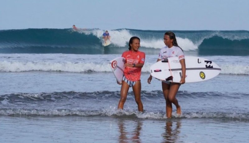 www.nusabali.com-final-liga-surfing-indonesia-di-kuta-diikuti-197-peselancar