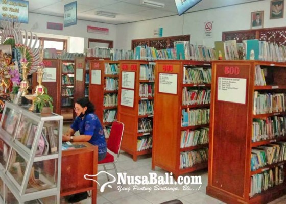 Nusabali.com - pandemi-pengunjung-perpustakaan-menurun