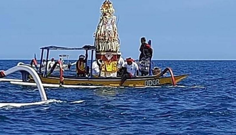 www.nusabali.com-mesin-perahu-mati-krama-mulang-pakelem-panik
