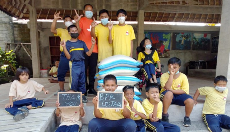 www.nusabali.com-peduli-gizi-anak-program-lestari-for-kids-distribusikan-46-ton-beras
