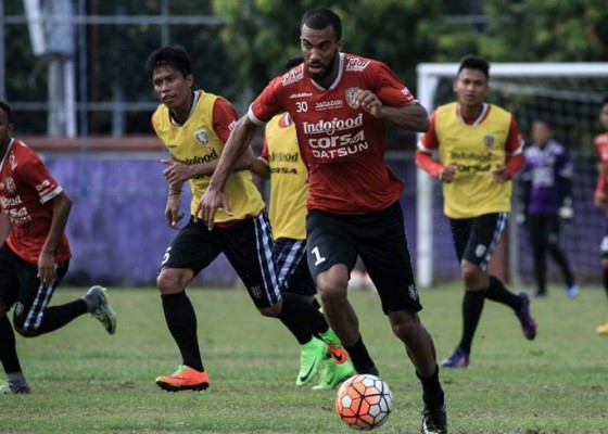 Nusabali.com - bali-united-kontrak-striker-belanda