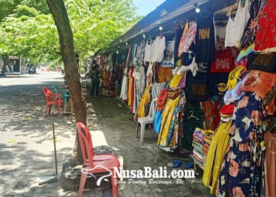 Nusabali.com - rencana-relokasi-pedagang-pantai-kuta-ditunda