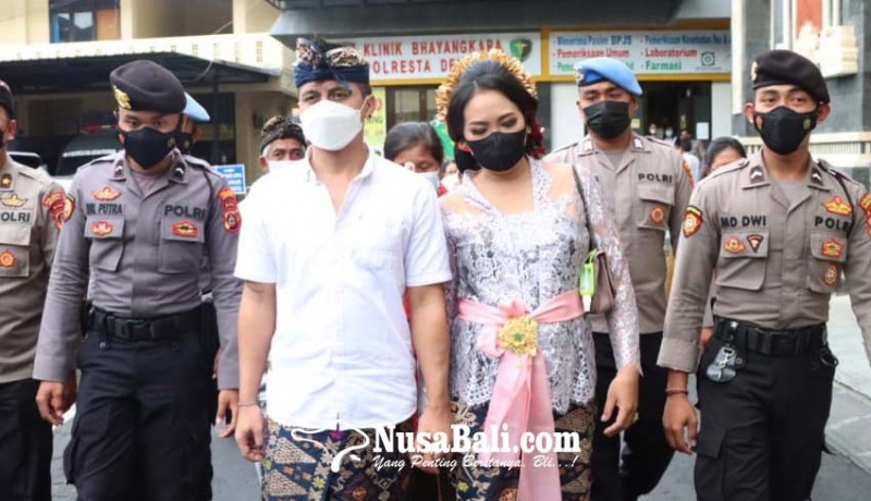 www.nusabali.com-tahanan-kejari-denpasar-menikah-di-mapolresta