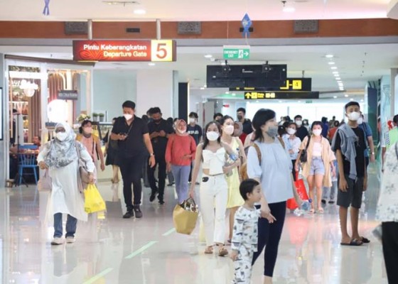 Nusabali.com - selama-libur-lebaran-bandara-ngurah-rai-layani-343104-penumpang