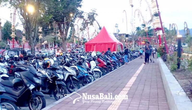 www.nusabali.com-pendapatan-parkir-alun-alun-kota-bangli-naik-signifikan