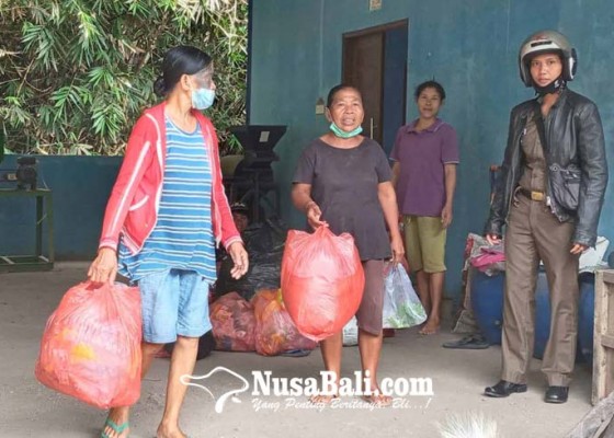 Nusabali.com - arisan-pkk-dukuh-penaban-wajib-bawa-sampah-plastik