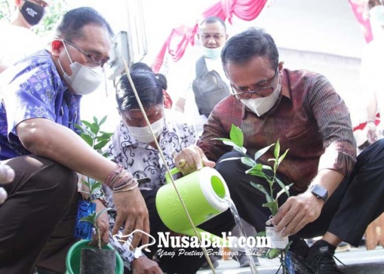 Nusabali.com - penanaman-10-juta-pohon-se-indonesia-dimulai-dari-denpasar