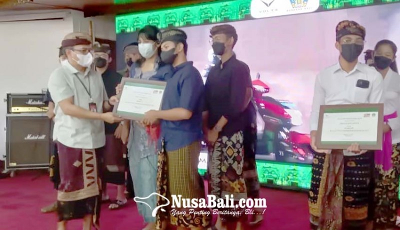 www.nusabali.com-sma-negeri-4-denpasar-juara-kompetisi-video-challenges-bali-energi-bersih