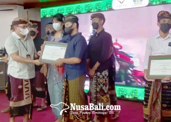 Nusabali.com - sma-negeri-4-denpasar-juara-kompetisi-video-challenges-bali-energi-bersih