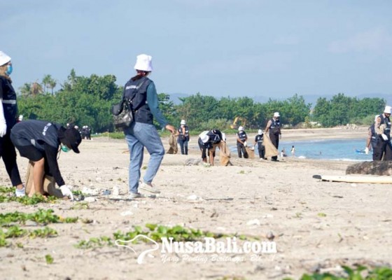 Nusabali.com - sejumlah-komunitas-bersih-bersih-pantai-jerman