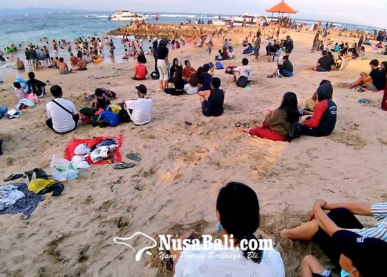 Nusabali.com - pantai-sanur-kembali-ramai-saat-umanis-galungan